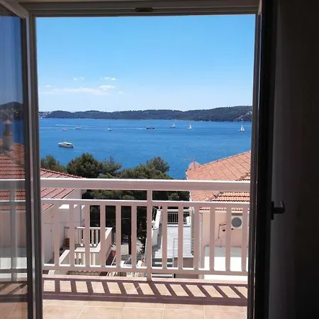 Zunic Lägenhet Trogir